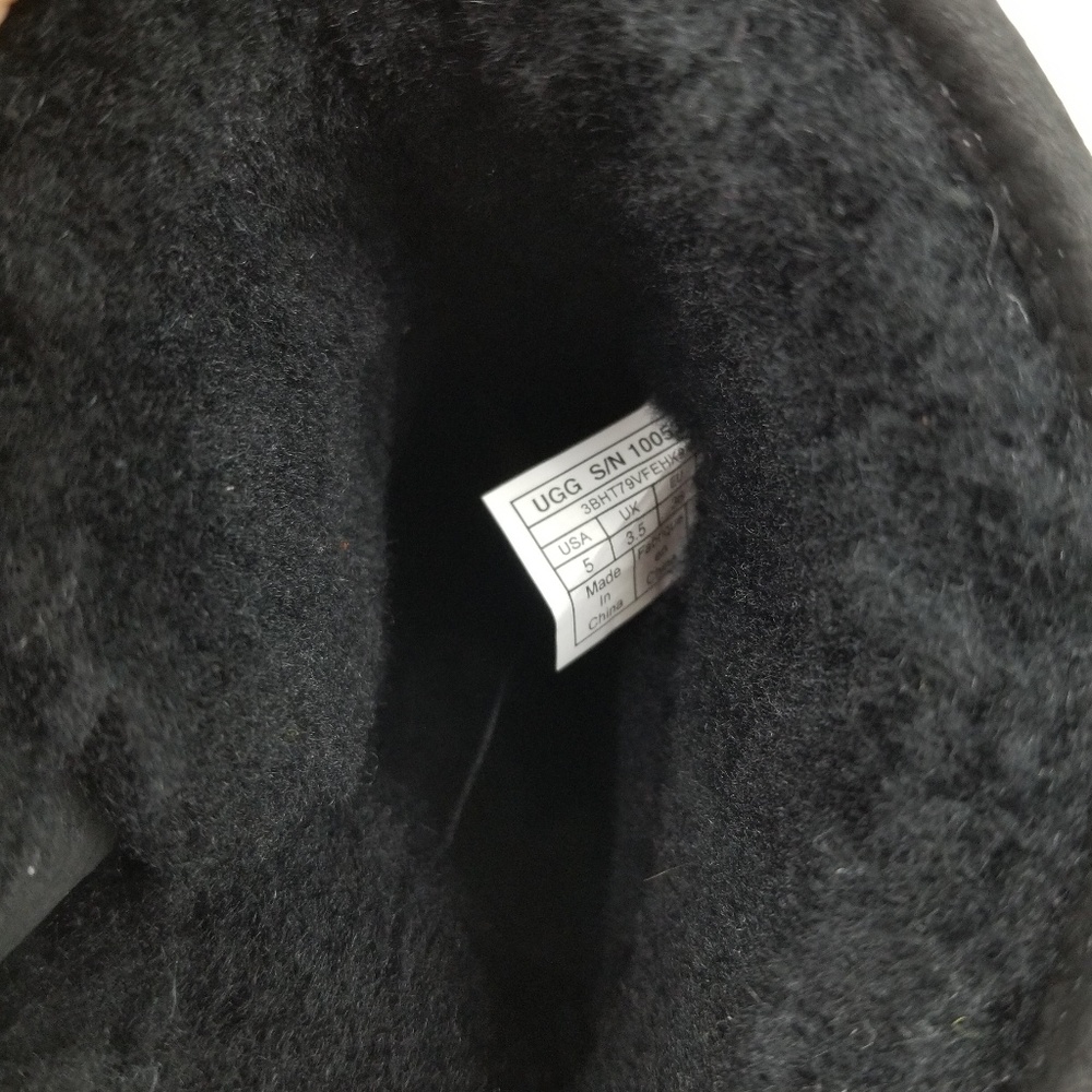 NWOB UGG Sutter Boot - Picture 8 of 8